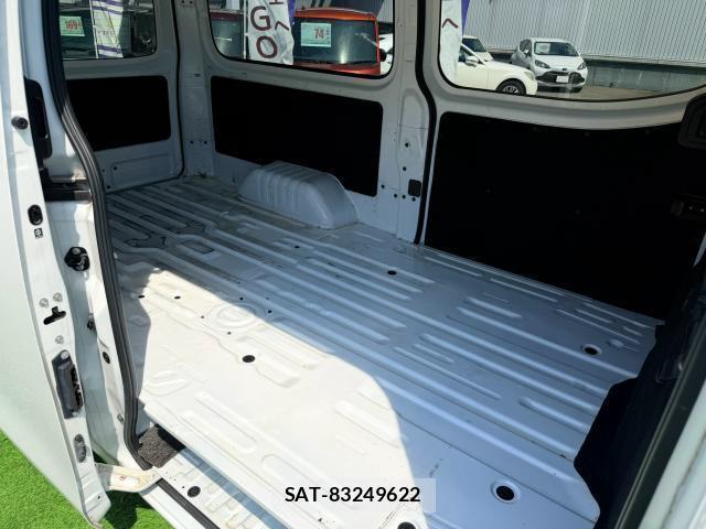 Nissan Caravan 2022-07 8548961-5