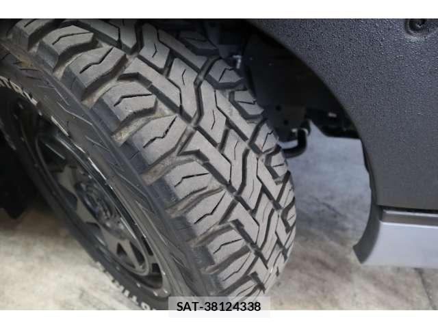 Nissan Caravan 2025-03 8551542-11