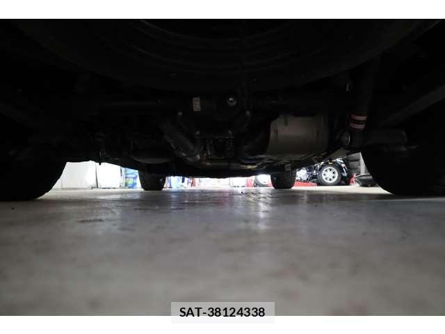 Nissan Caravan 2025-03 8551542-16