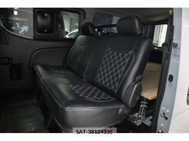 Nissan Caravan 2025-03 8551542-6