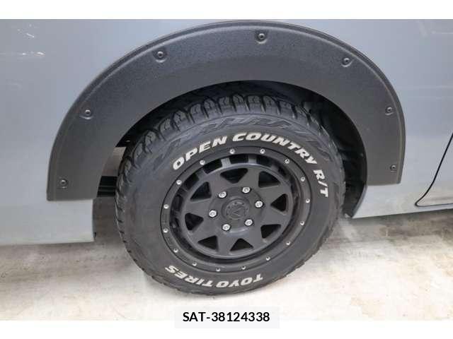 Nissan Caravan 2025-03 8551542-7