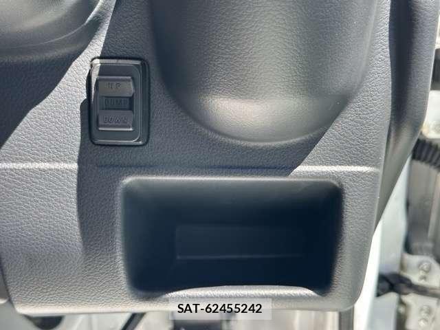 Suzuki CARRY TRUCK 2024-08 8549066-9
