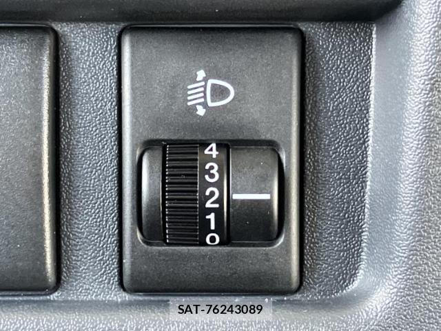 Suzuki CARRY TRUCK 2018-07 8550866-14