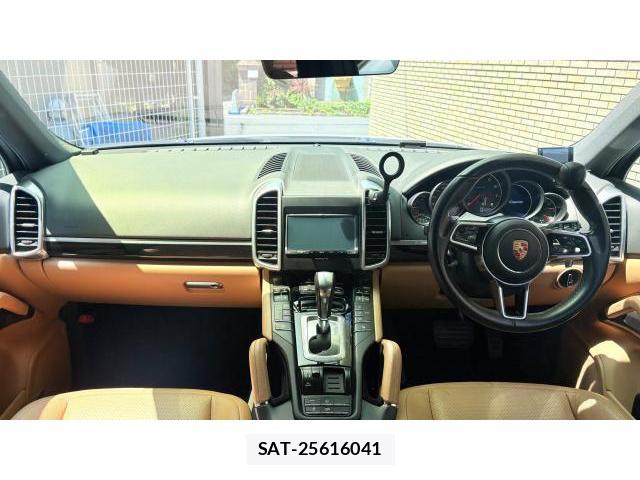 Porsche CAYENNE 2015 8548797-4