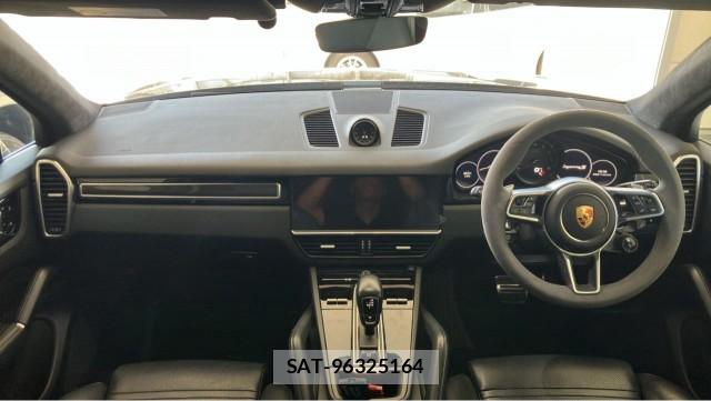 Porsche CAYENNE 2019-04 8550276-2