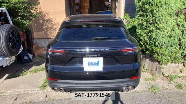 Porsche CAYENNE 2019-04 8550373-1