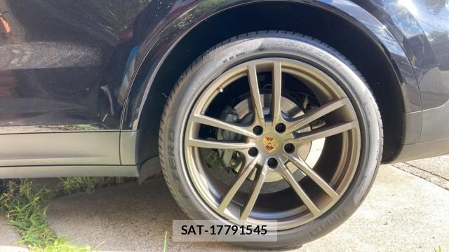 Porsche CAYENNE 2019-04 8550373-8