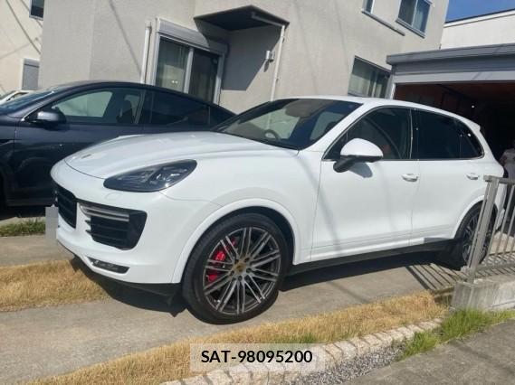 Porsche CAYENNE 2015-04 8550441-10
