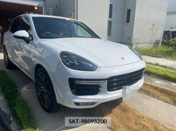 Porsche CAYENNE 2015-04 8550441-11