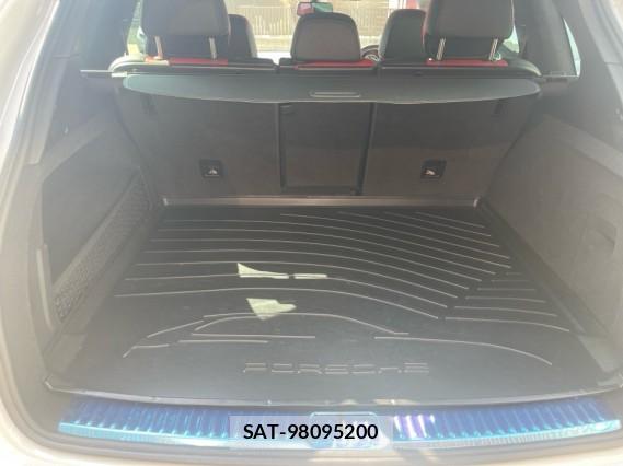 Porsche CAYENNE 2015-04 8550441-17