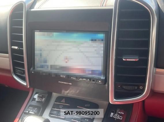 Porsche CAYENNE 2015-04 8550441-4