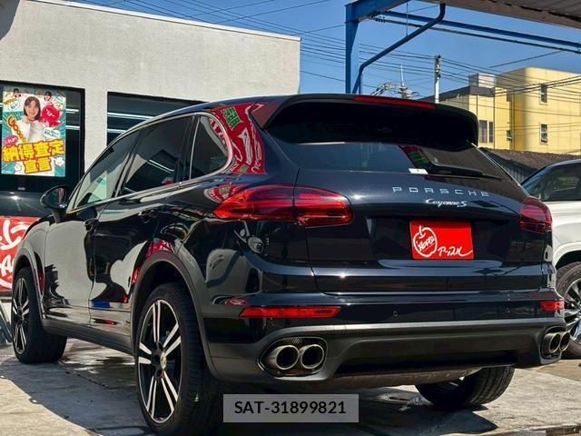 Porsche CAYENNE 2016-10 8551256-10