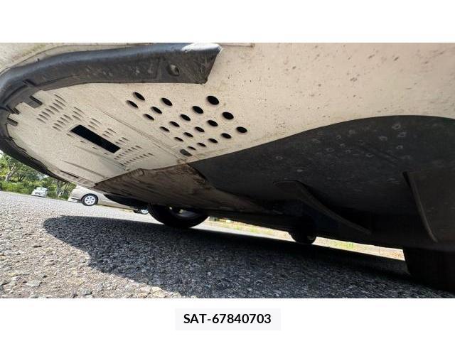 Porsche CAYMAN 2015-10 8548833-13
