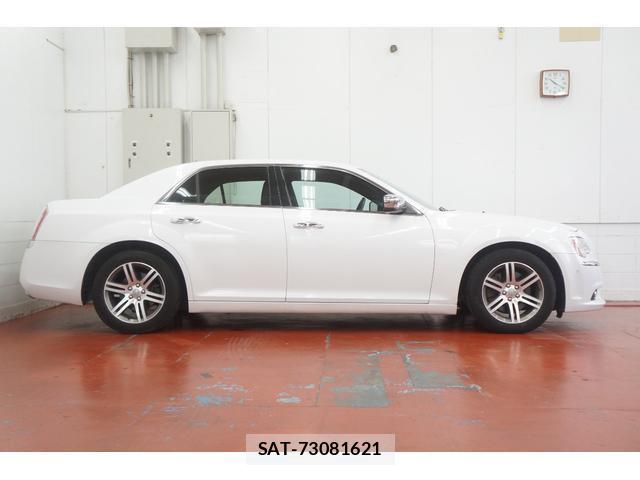Chrysler 300 2015-06 8548519-3