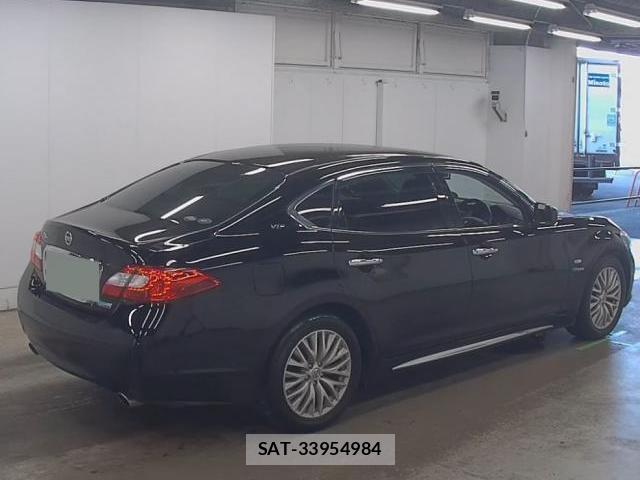Nissan CIMA 2012-08 8551601-1