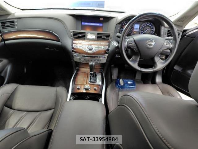 Nissan CIMA 2012-08 8551601-2