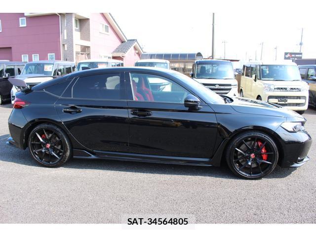 Honda CIVIC 2024-08 8545954-13