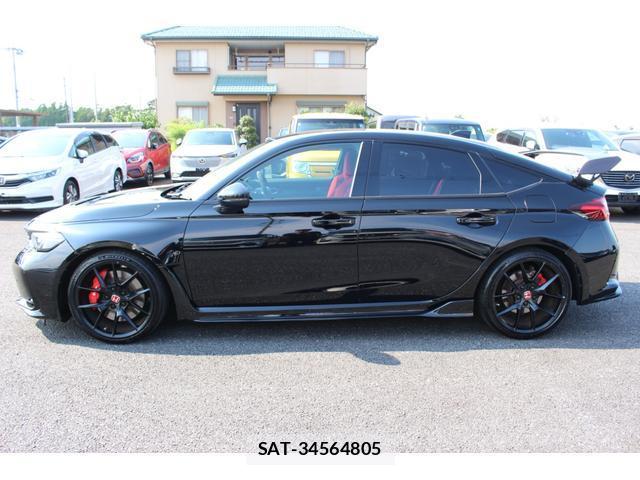 Honda CIVIC 2024-08 8545954-17