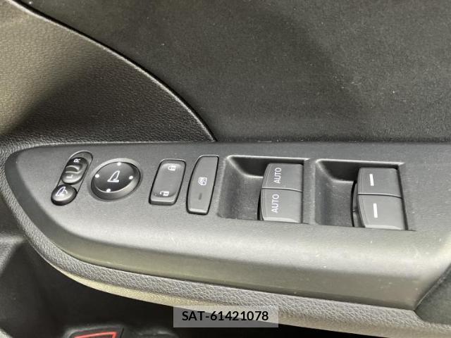 Honda CIVIC 2018-03 8548606-7