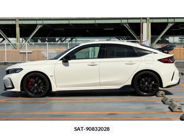 Honda CIVIC 2024-10 8548944-3