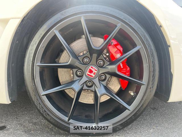 Honda CIVIC 2025-01 8549241-11