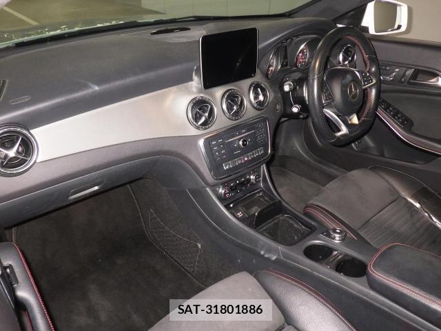 Mercedes Benz CLA-CLASS 2018-04 8545875-2