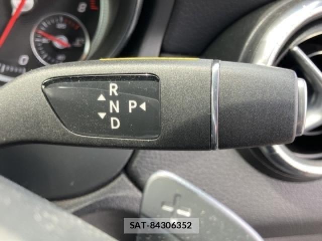 Mercedes Benz CLA-CLASS 2018-08 8547868-4
