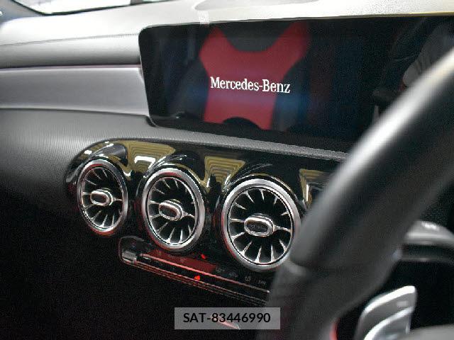 Mercedes Benz CLA-CLASS 2019-12 8551933-9