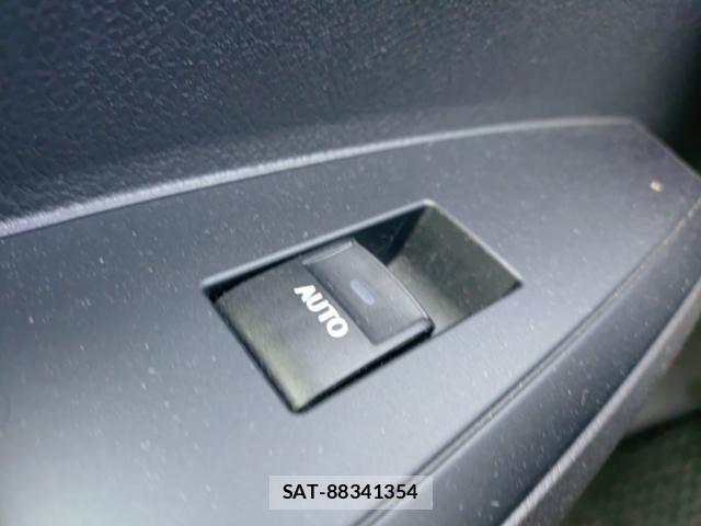 Toyota COROLLA AXIO 2021-08 8546566-12
