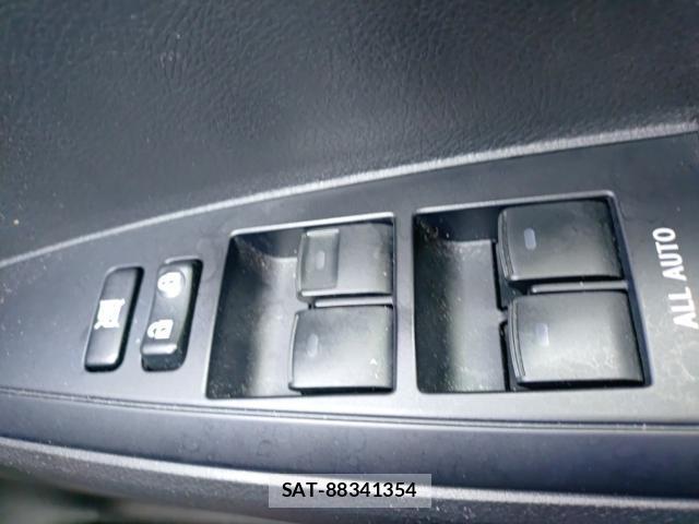 Toyota COROLLA AXIO 2021-08 8546566-13