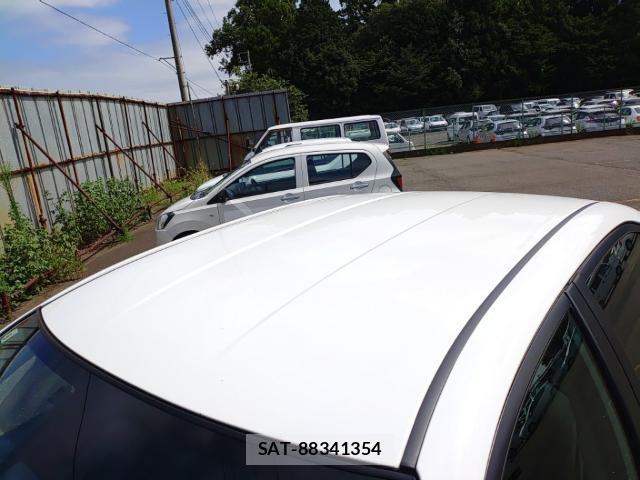 Toyota COROLLA AXIO 2021-08 8546566-6