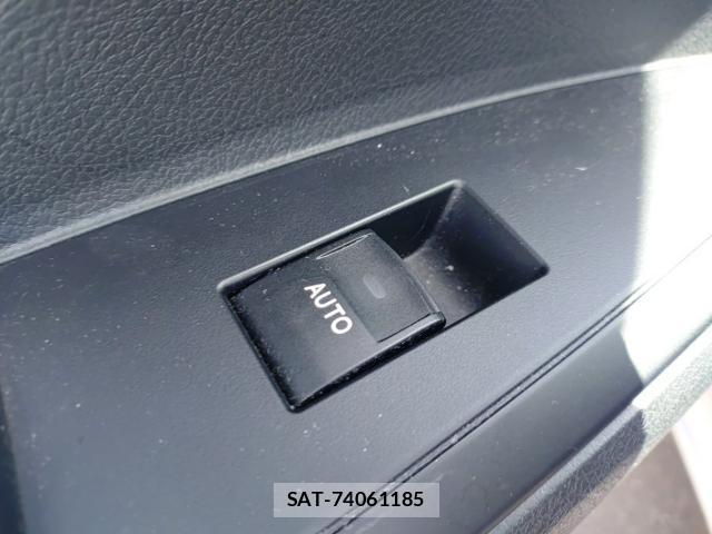 Toyota COROLLA AXIO 2017-08 8552172-12
