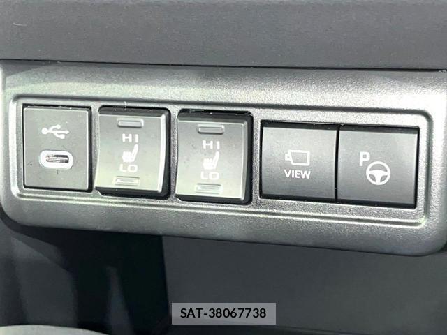 Toyota COROLLA CROSS 2024-04 8551906-4