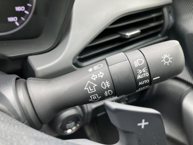Subaru Crosstrek 2023-10 8552269-14