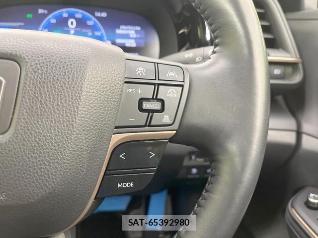 Toyota Crown Crossover 2023-07 8547697-5