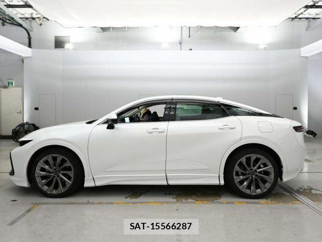 Toyota Crown Crossover 2023-08 8547821-11
