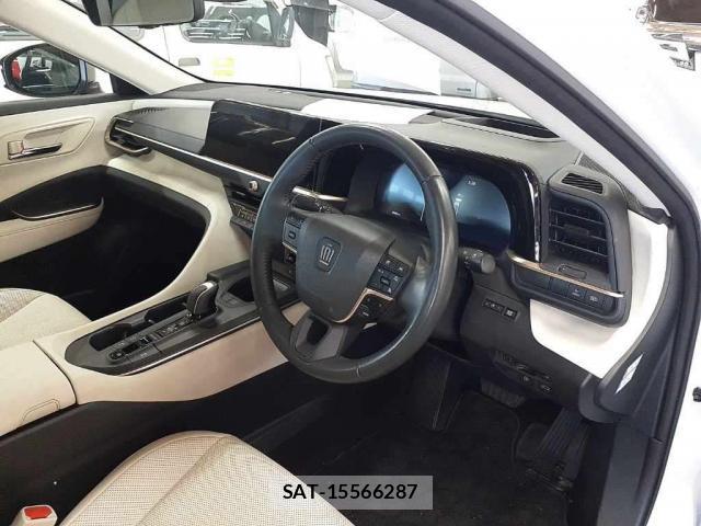 Toyota Crown Crossover 2023-08 8547821-2