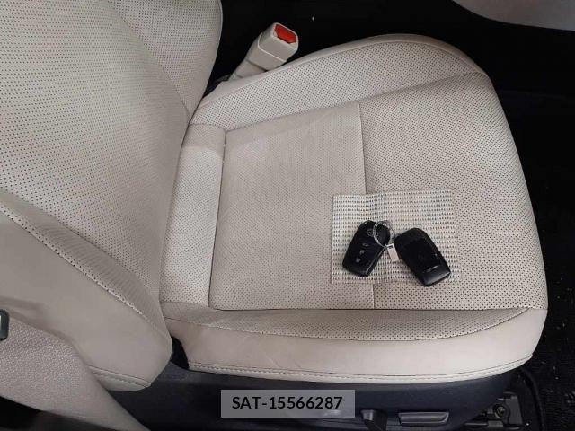 Toyota Crown Crossover 2023-08 8547821-5
