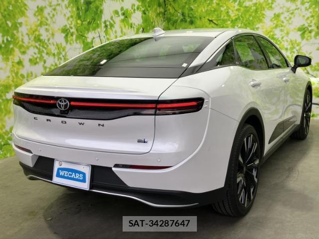 Toyota Crown Crossover 2023-09 8547897-2