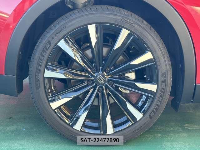 Toyota Crown Crossover 2025-10 8549119-14