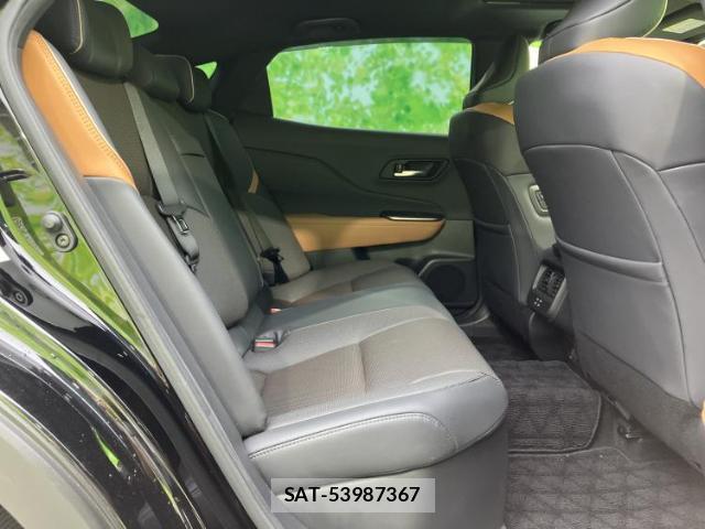 Toyota Crown Crossover 2023-06 8552421-4