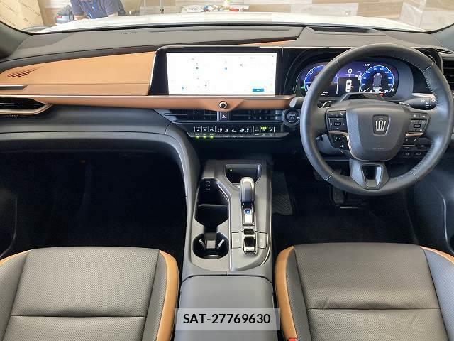 Toyota Crown Crossover 2022-12 8552722-1