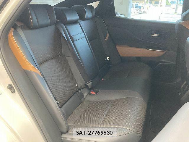 Toyota Crown Crossover 2022-12 8552722-11