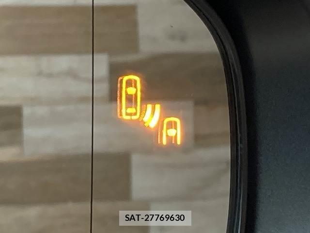 Toyota Crown Crossover 2022-12 8552722-5
