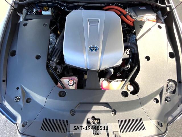 Toyota CROWN HYBRID 2021-05 8545724-19