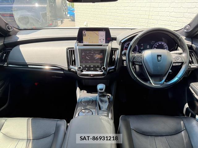 Toyota CROWN HYBRID 2018-09 8545830-1