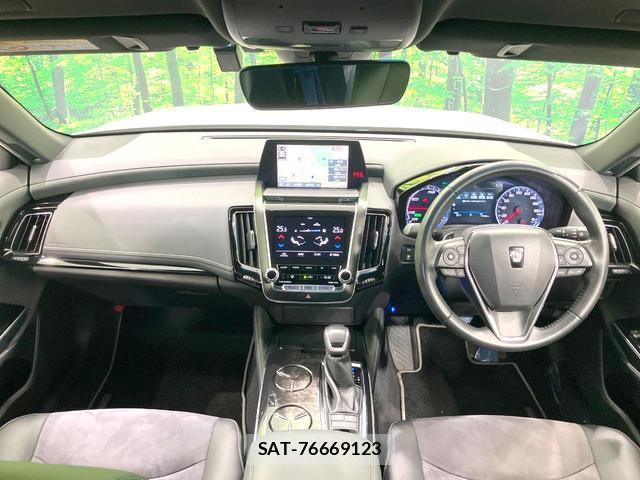 Toyota CROWN HYBRID 2019-07 8546094-1