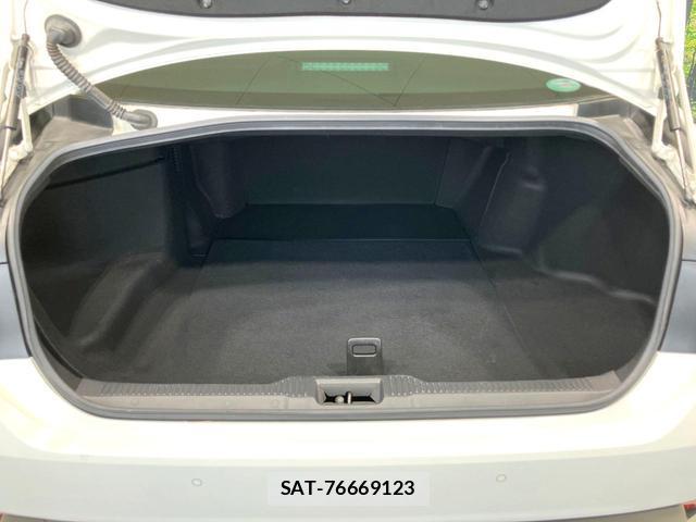 Toyota CROWN HYBRID 2019-07 8546094-9