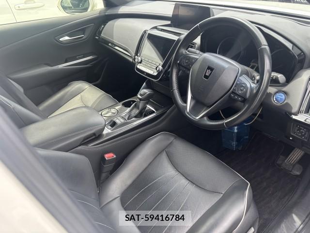 Toyota CROWN HYBRID 2019-03 8546586-8