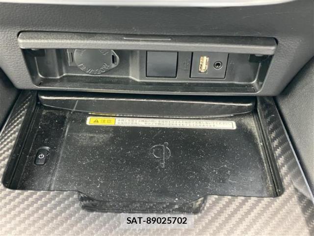 Toyota CROWN HYBRID 2019-06 8546752-12